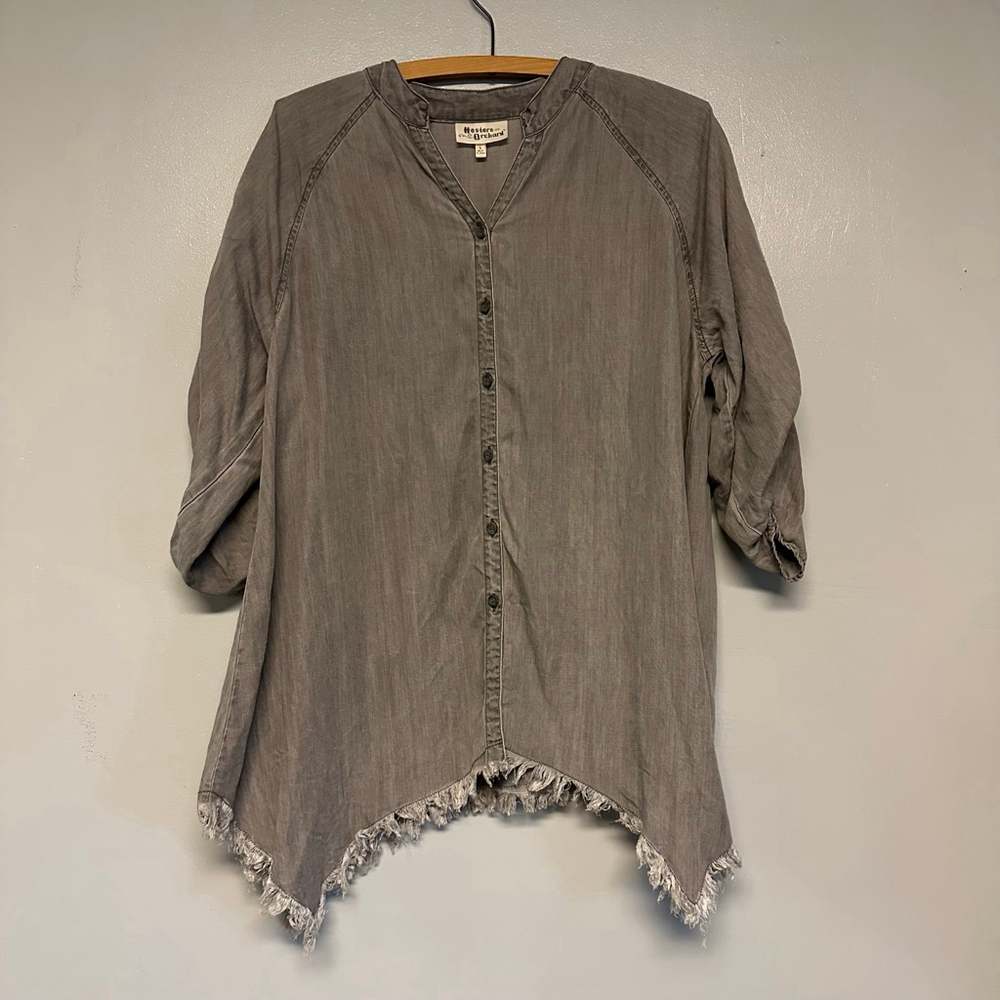Women's Hester & Orchard Gray Tunic Top with Frayed Hem - Size Large 100% tencel - Picture 6 of 7